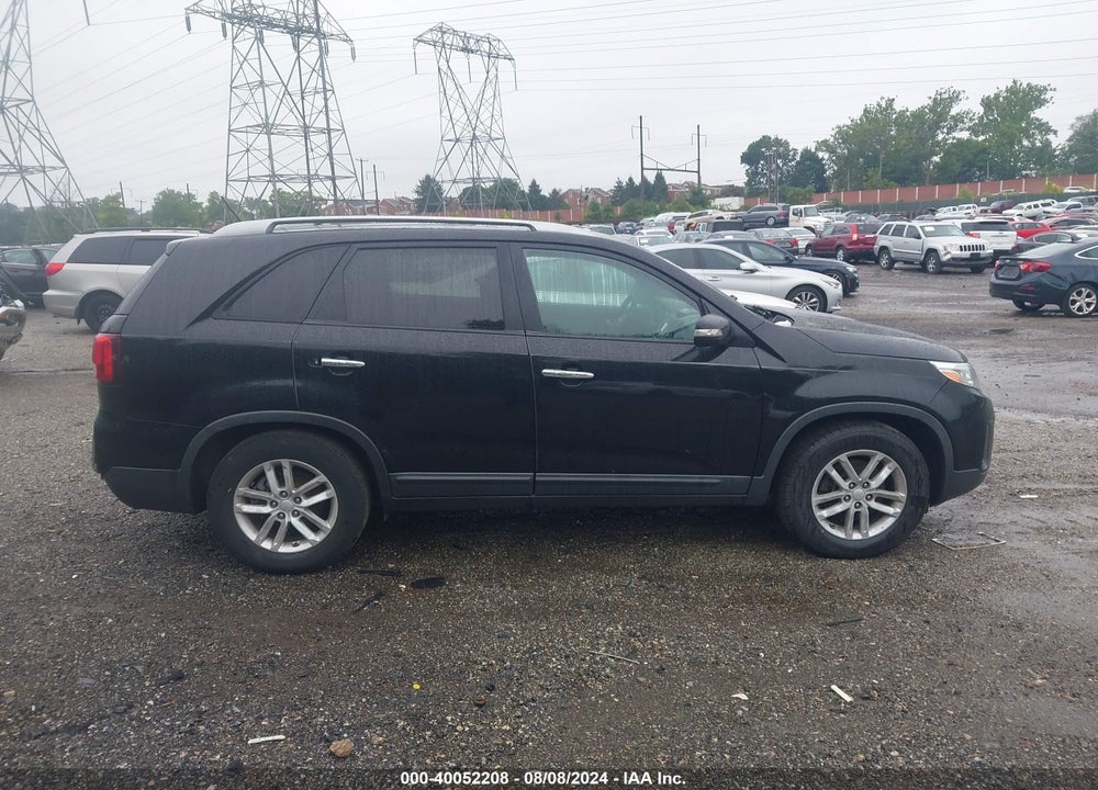 2014 KIA SORENTO LX VIN: 5XYKT4A63EG453556