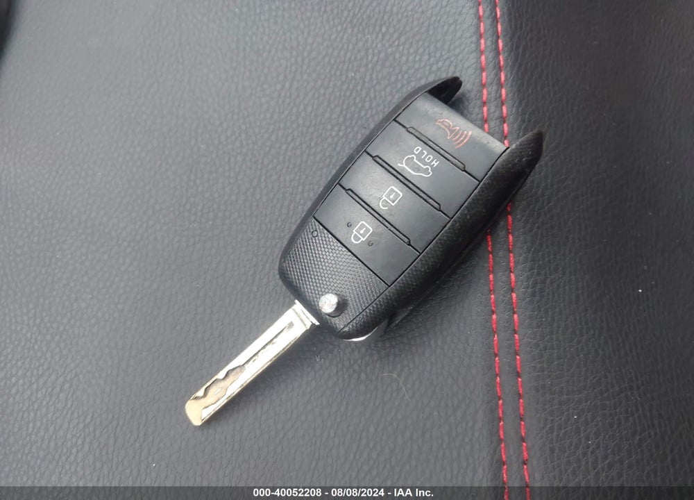 2014 KIA SORENTO LX VIN: 5XYKT4A63EG453556