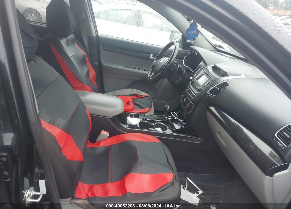 2014 KIA SORENTO LX VIN: 5XYKT4A63EG453556