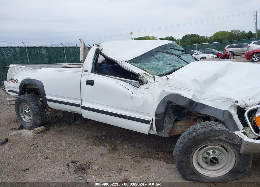 1998 GMC SIERRA 2500 HD SL VIN: 1GTGK24R8WZ526121