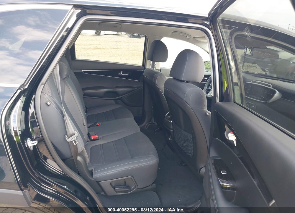 2019 KIA SORENTO 2.4L L VIN: 5XYPG4A30KG584830