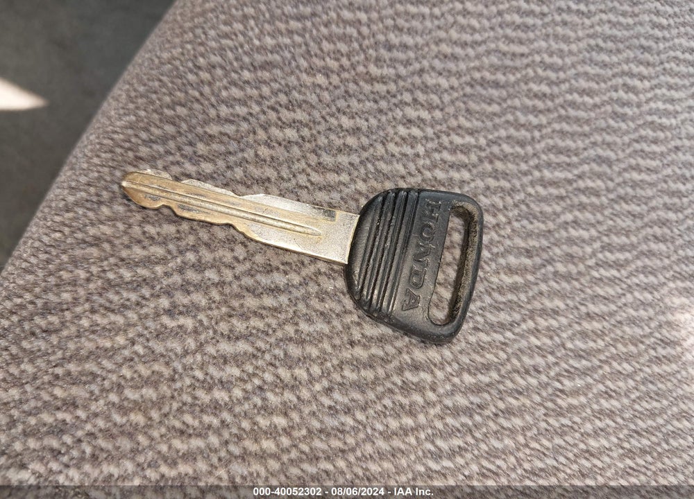1997 HONDA CIVIC LX VIN: 2HGEJ6675VH577718