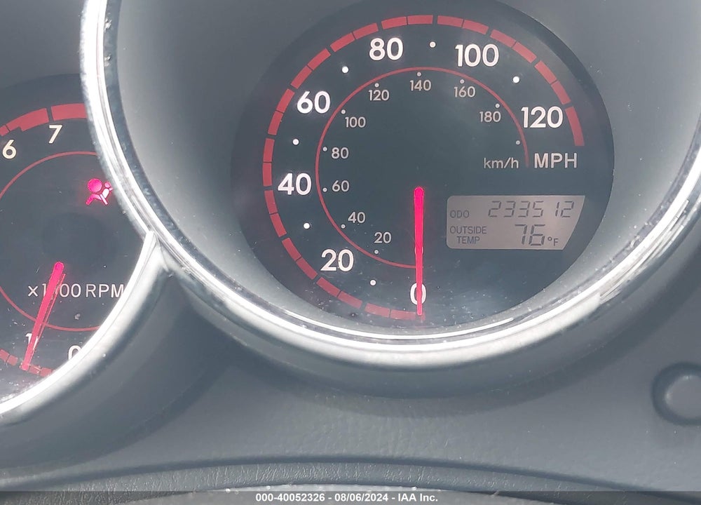 2005 TOYOTA MATRIX VIN: 2T1KR32E15C437575