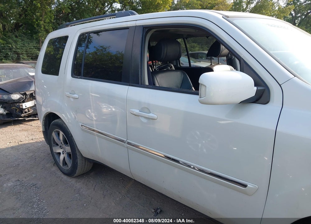 2013 HONDA PILOT TOURING VIN: 5FNYF4H92DB069887