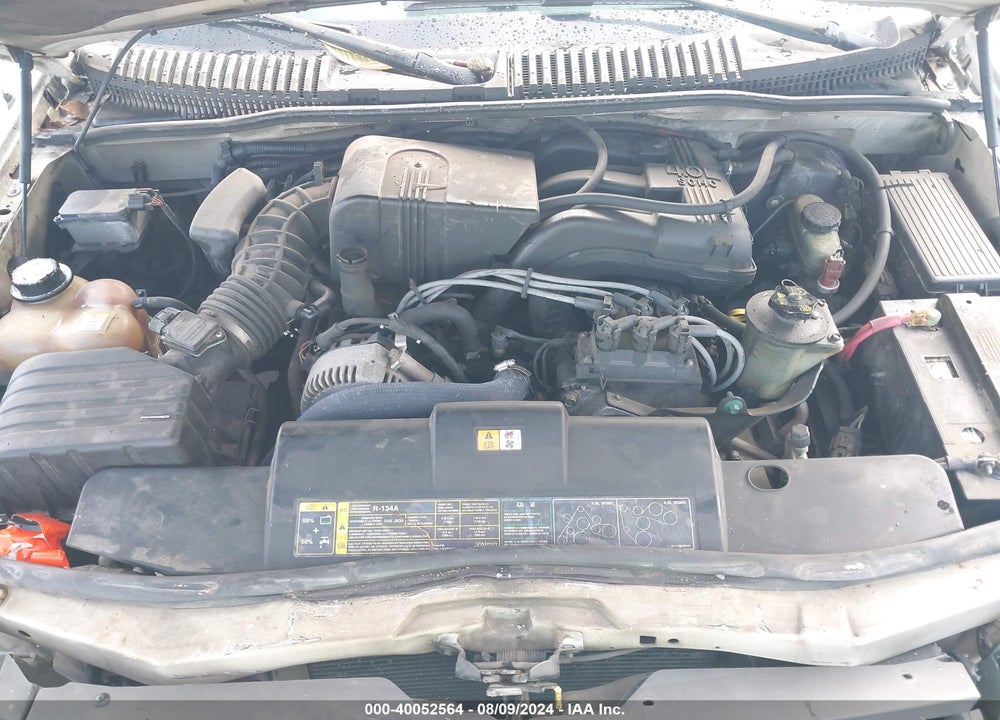 2002 FORD EXPLORER XLS VIN: 1FMDU62E52UB08137