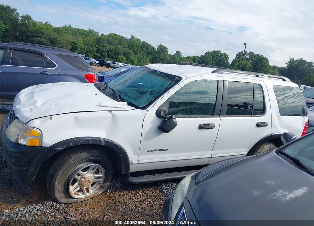 2002 FORD EXPLORER XLS VIN: 1FMDU62E52UB08137