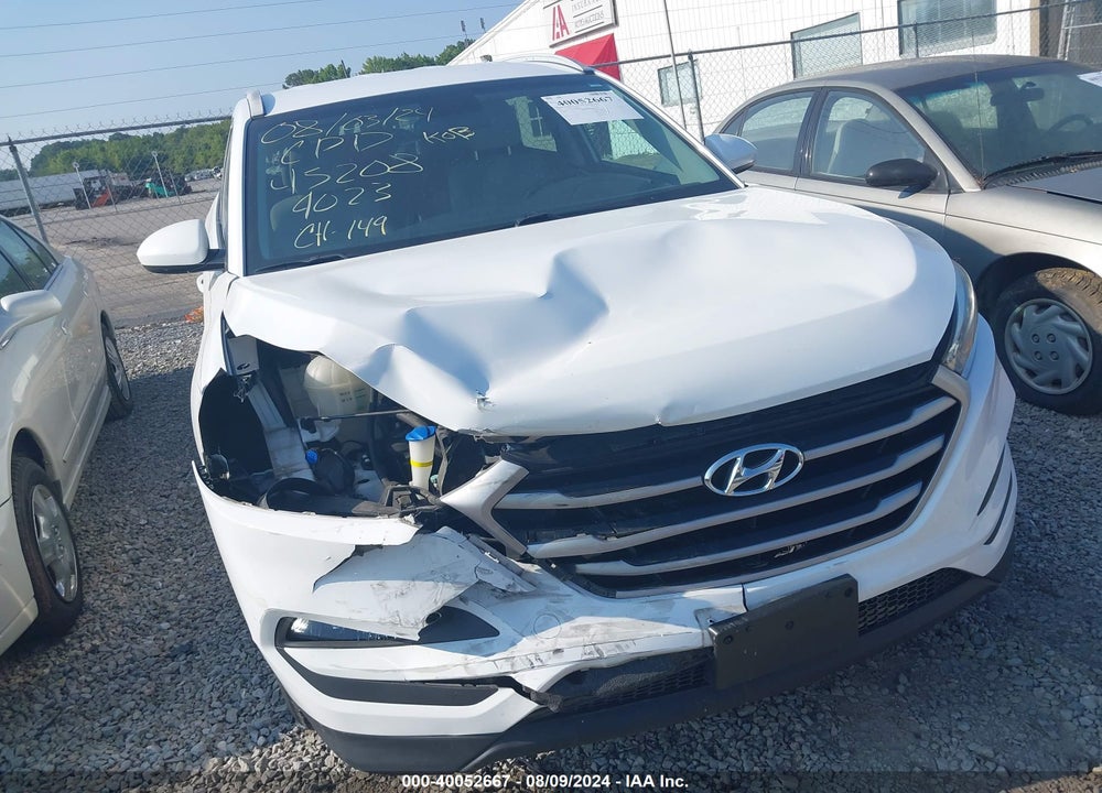 2017 HYUNDAI TUCSON SE VIN: KM8J33A48HU339023