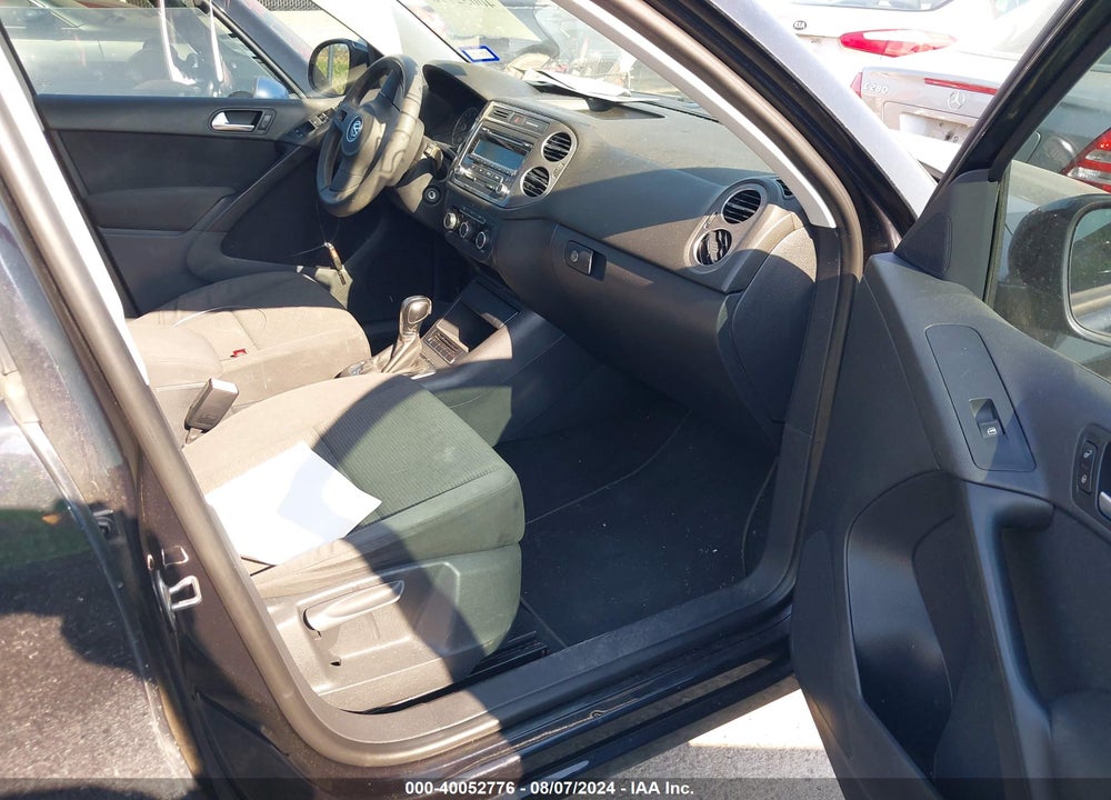 2012 VOLKSWAGEN TIGUAN S/SE/SEL VIN: WVGAV7AX4CW521388