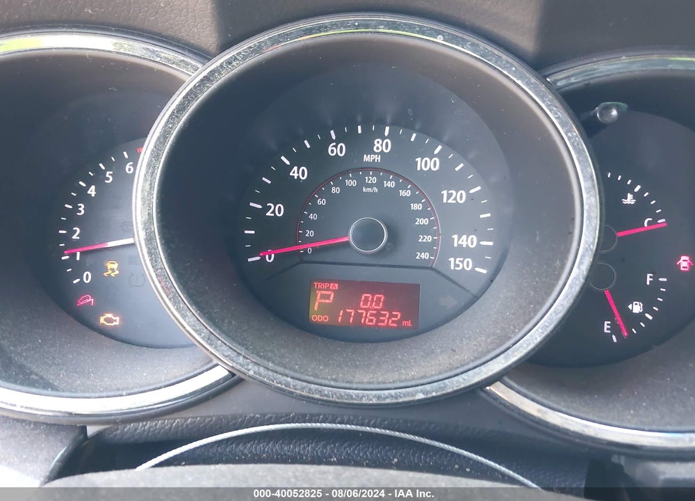 2013 KIA SORENTO LX VIN: 5XYKT3A1XDG311816