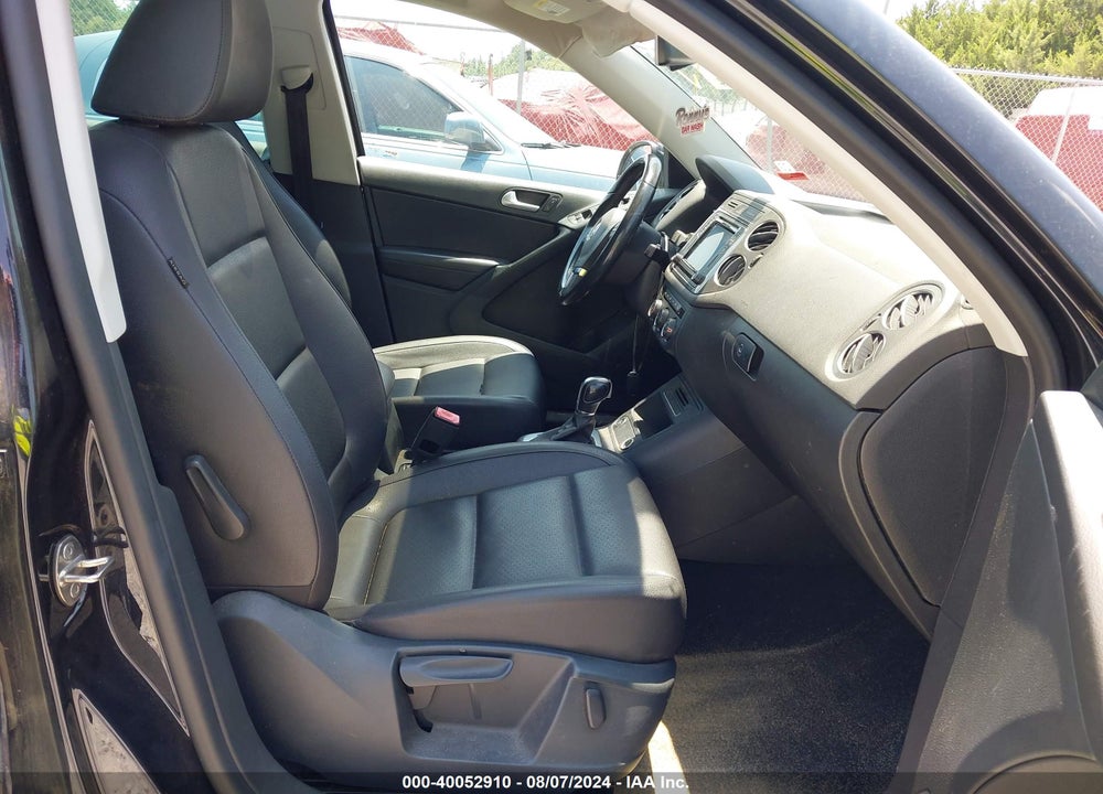 2016 VOLKSWAGEN TIGUAN SE VIN: WVGAV7AX5GW516965