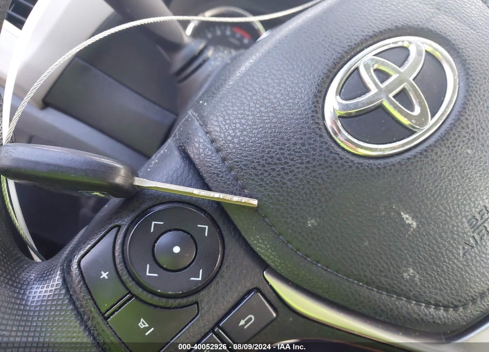 2015 TOYOTA COROLLA LE VIN: 2T1BURHE1FC475026