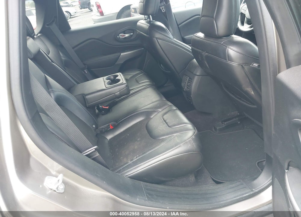2019 JEEP CHEROKEE LATITUDE PLUS 4X4 VIN: 1C4PJMLN9KD211655