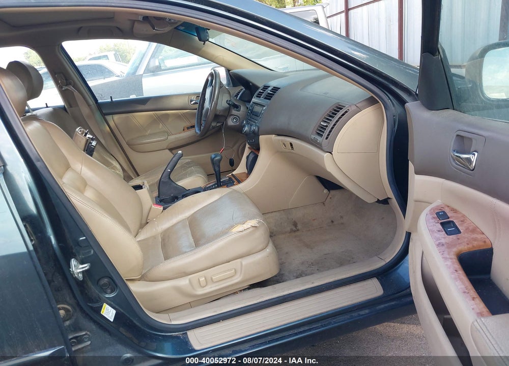 2004 HONDA ACCORD 3.0 EX VIN: 1HGCM665X4A098494