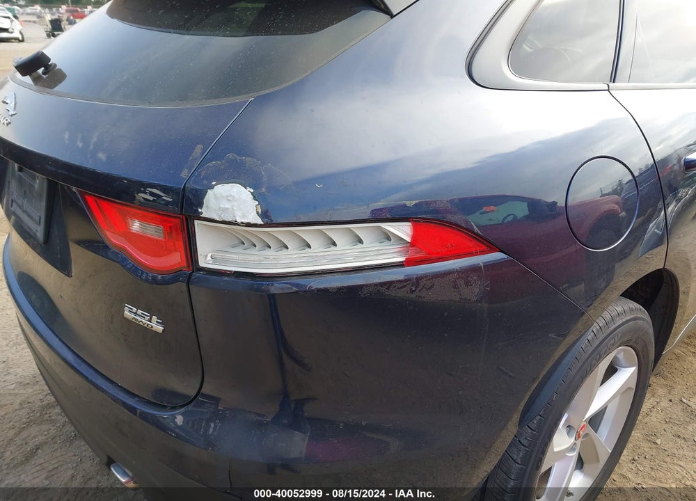 2018 JAGUAR F-PACE 25T PREMIUM VIN: SADCJ2FX1JA267478