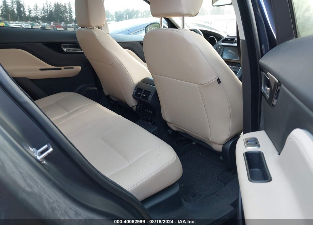 2018 JAGUAR F-PACE 25T PREMIUM VIN: SADCJ2FX1JA267478