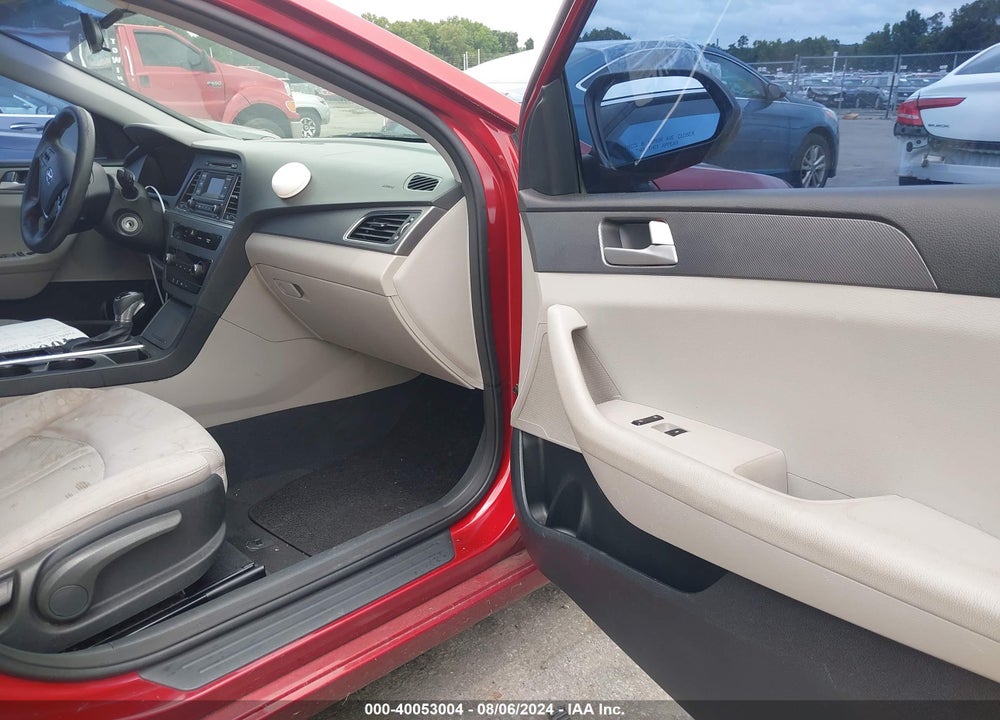 2015 HYUNDAI SONATA SE VIN: 5NPE24AF1FH176609