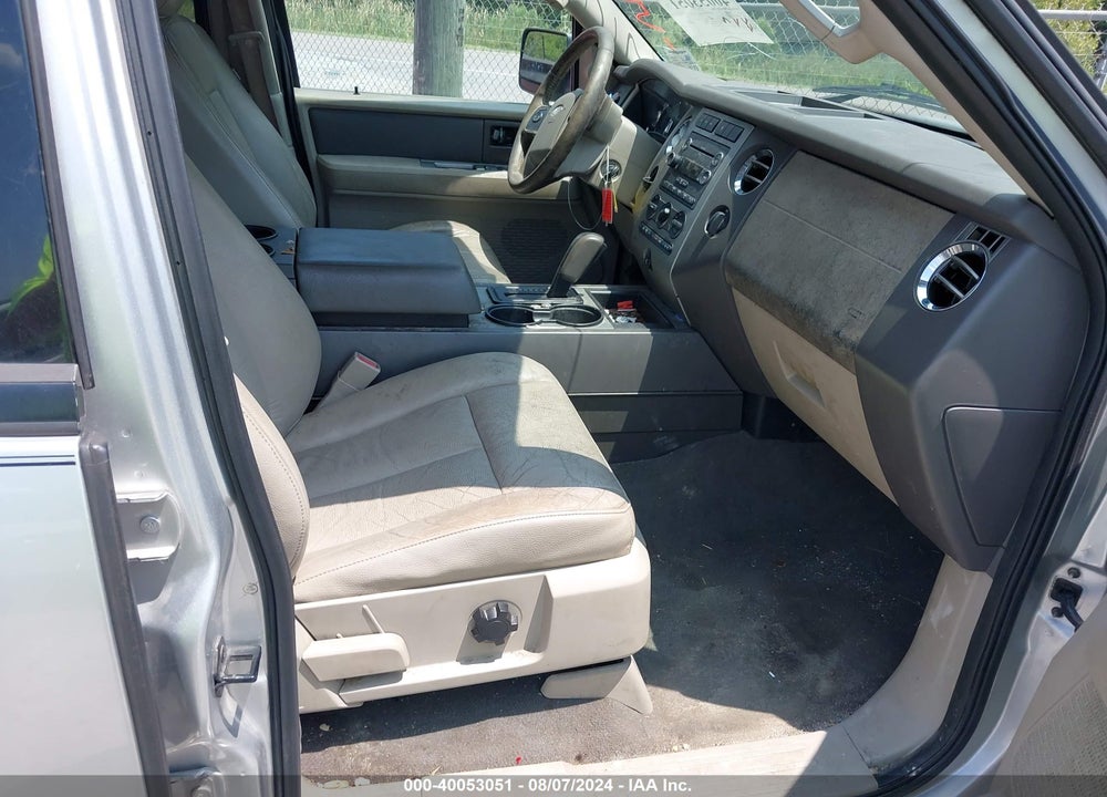 2010 FORD EXPEDITION XLT VIN: 1FMJU1F51AEA34577
