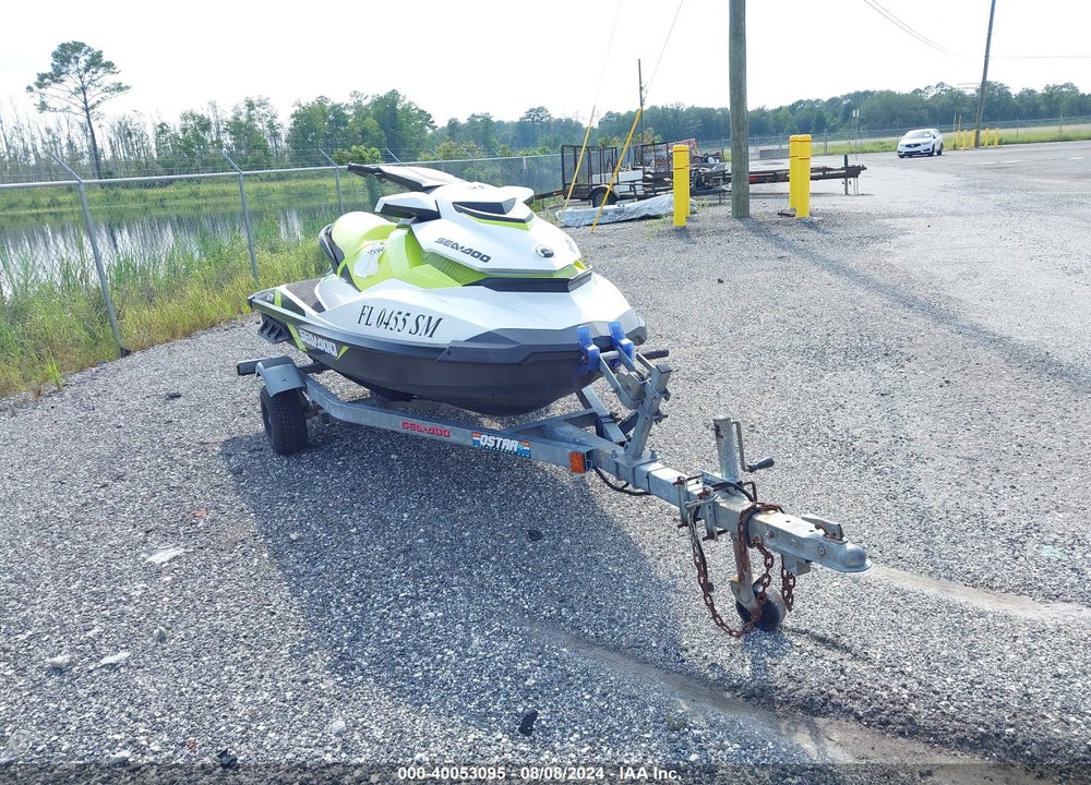 2017 SEADOO --- VIN: YDV40413A717