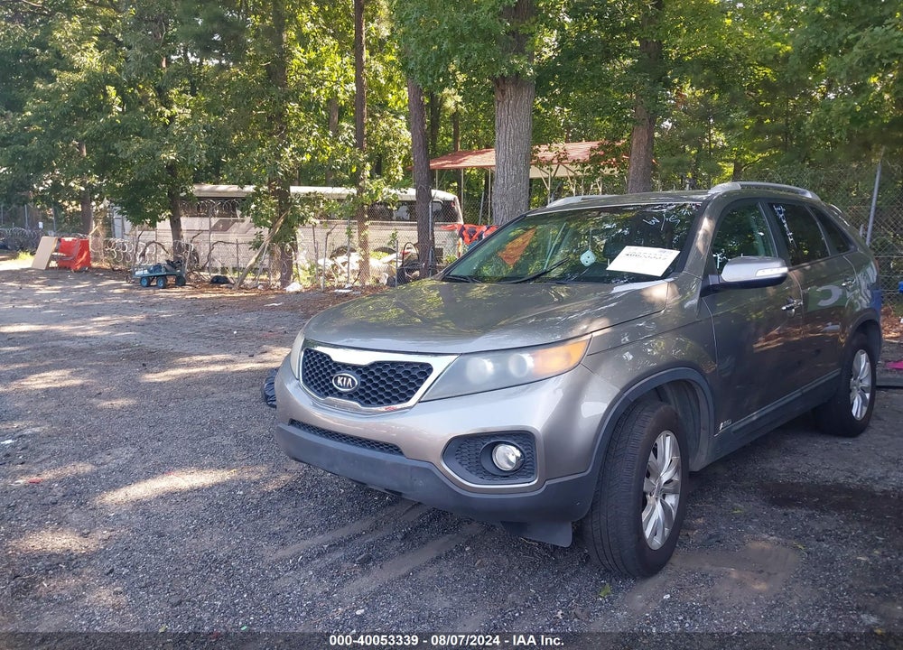 2011 KIA SORENTO EX VIN: 5XYKUDA17BG150583