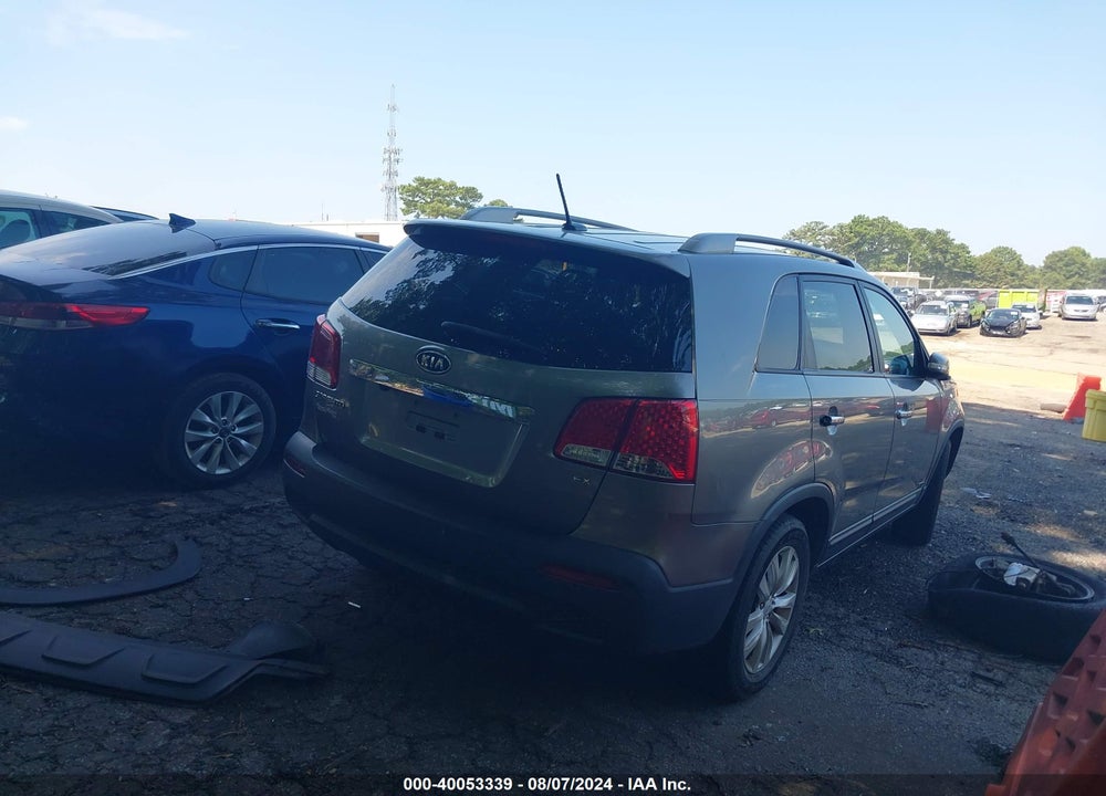 2011 KIA SORENTO EX VIN: 5XYKUDA17BG150583