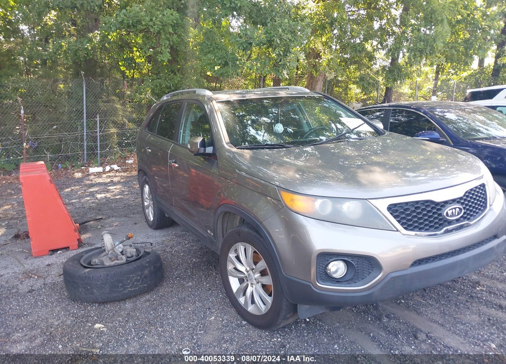 2011 KIA SORENTO EX VIN: 5XYKUDA17BG150583