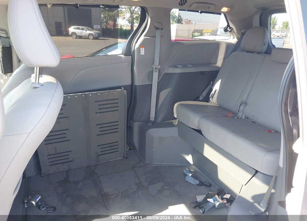 2019 TOYOTA SIENNA XLE 8 PASSENGER VIN: 5TDYZ3DC8KS001508