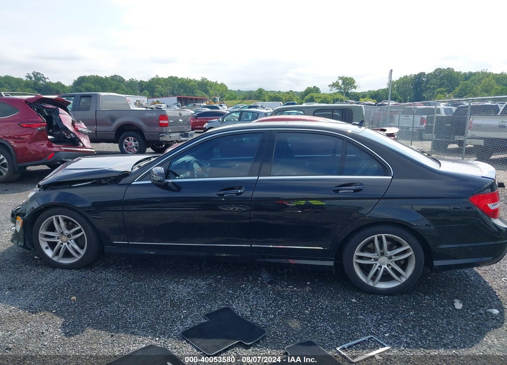 2012 MERCEDES-BENZ C 300 LUXURY 4MATIC/SPORT 4MATIC VIN: WDDGF8BB1CR209375
