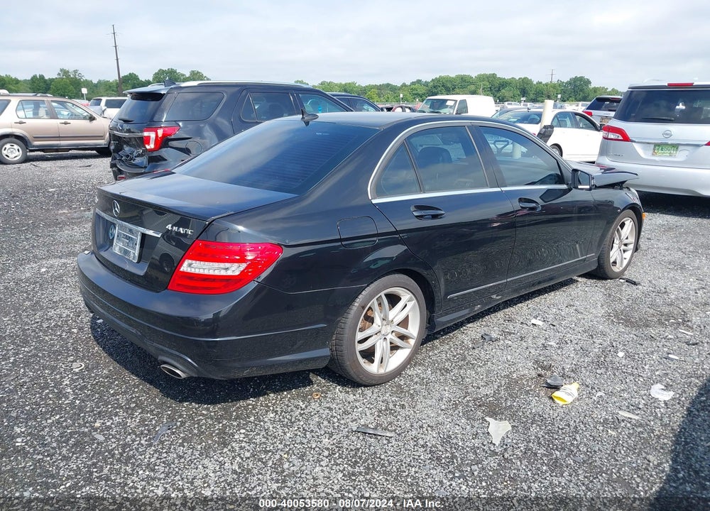 2012 MERCEDES-BENZ C 300 LUXURY 4MATIC/SPORT 4MATIC VIN: WDDGF8BB1CR209375