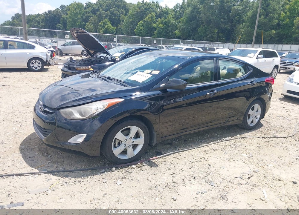 2013 HYUNDAI ELANTRA VIN: KMHDH4AE3DU881878