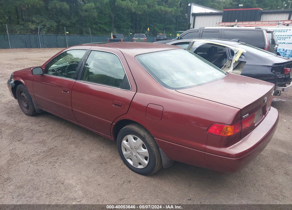 2000 TOYOTA CAMRY LE VIN: JT2BG22K0Y0524638