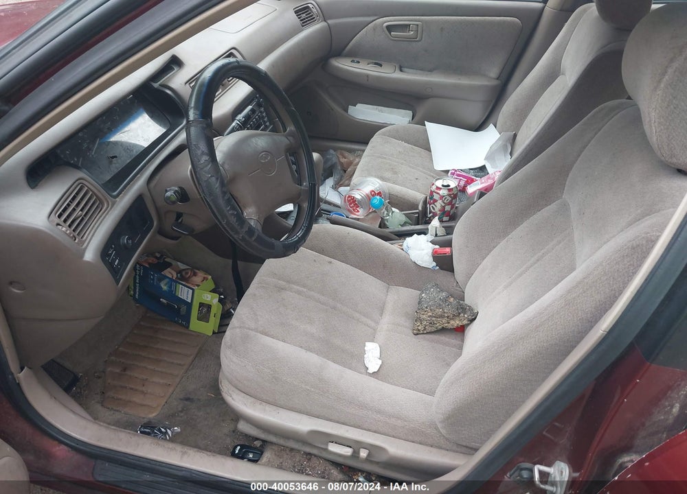 2000 TOYOTA CAMRY LE VIN: JT2BG22K0Y0524638