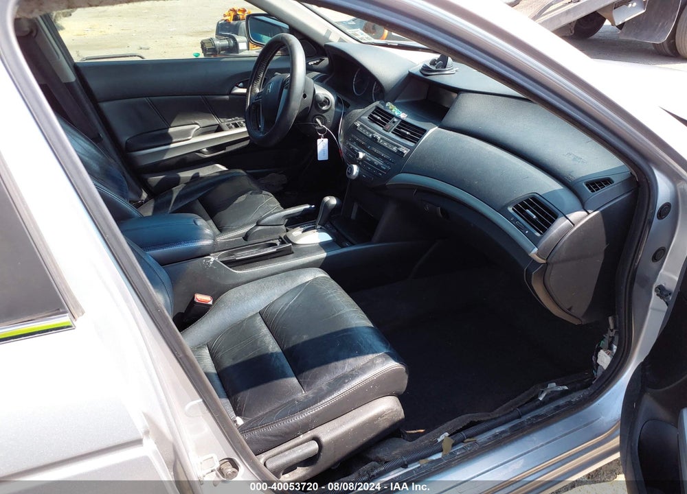 2009 HONDA ACCORD 2.4 EX-L VIN: 1HGCP26899A001528
