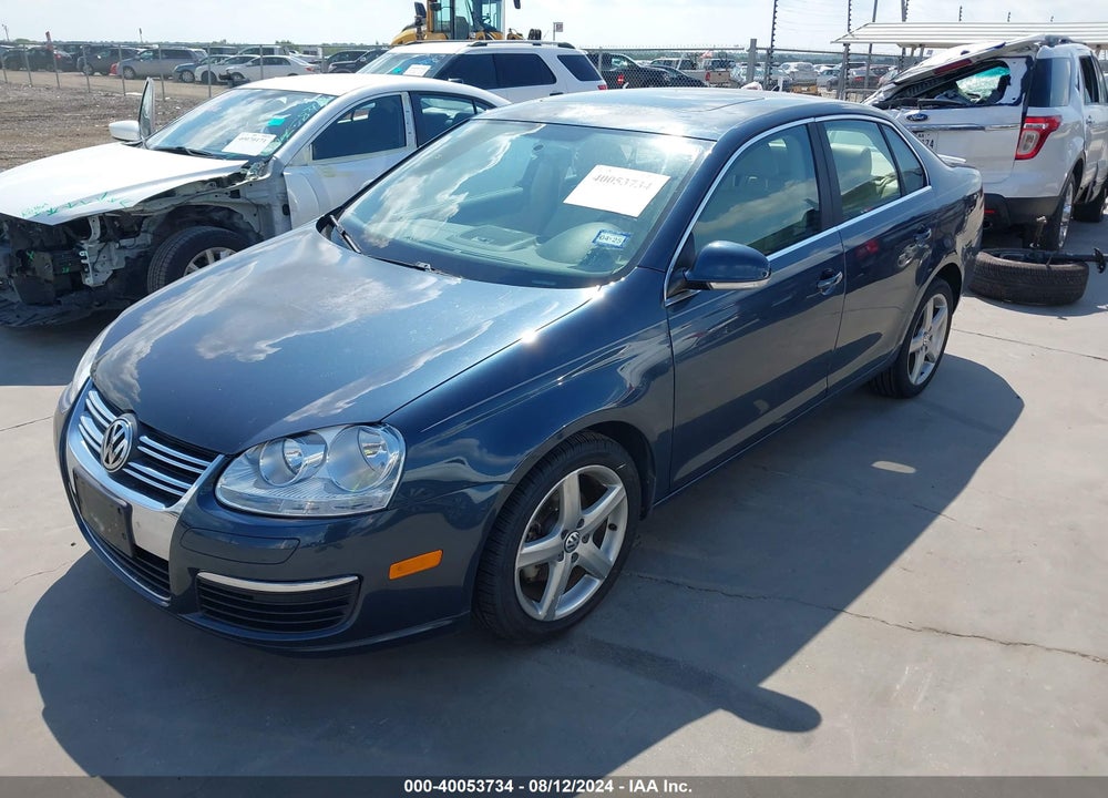 2010 VOLKSWAGEN JETTA TDI VIN: 3VWRL7AJ0AM078854