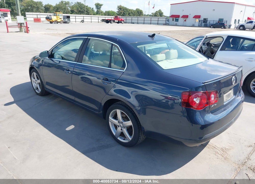 2010 VOLKSWAGEN JETTA TDI VIN: 3VWRL7AJ0AM078854