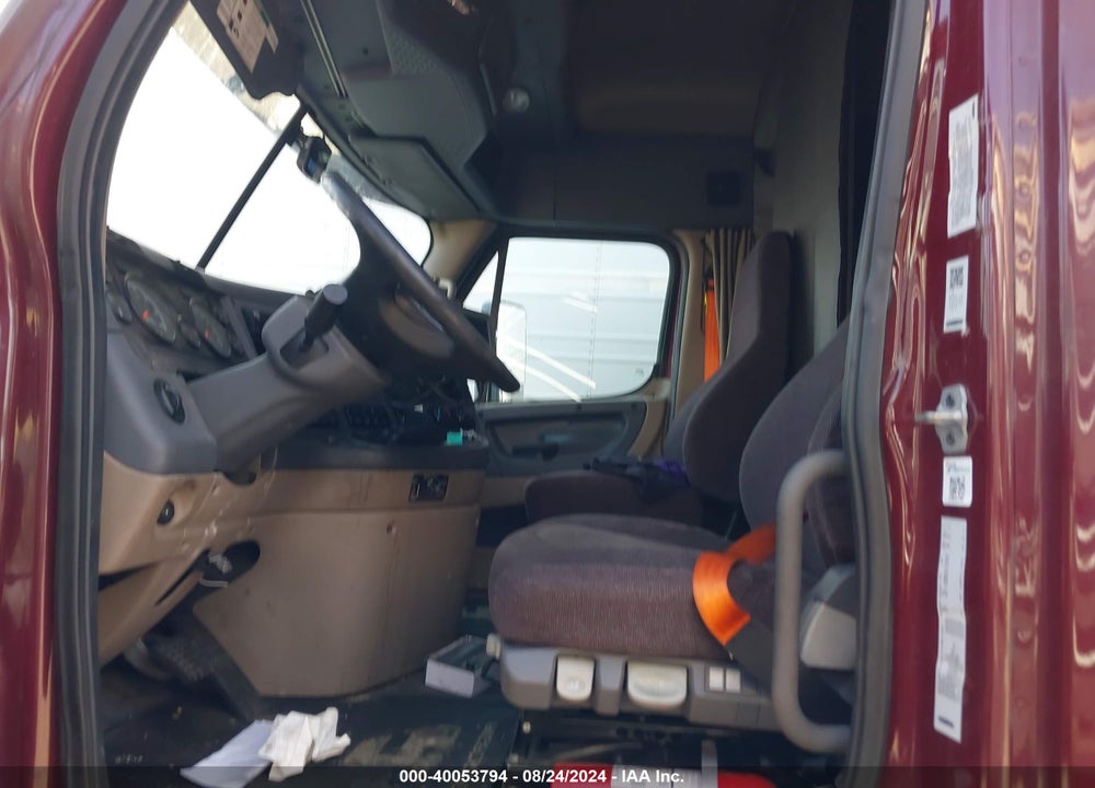 2018 FREIGHTLINER CASCADIA 125 VIN: 3AKJGLDV7JSJK1290