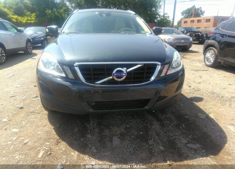 2013 VOLVO XC60 T6 VIN: YV4902DZ2D2368876