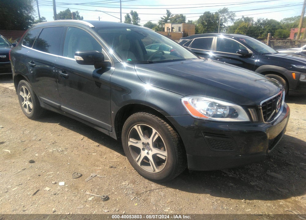 2013 VOLVO XC60 T6 VIN: YV4902DZ2D2368876