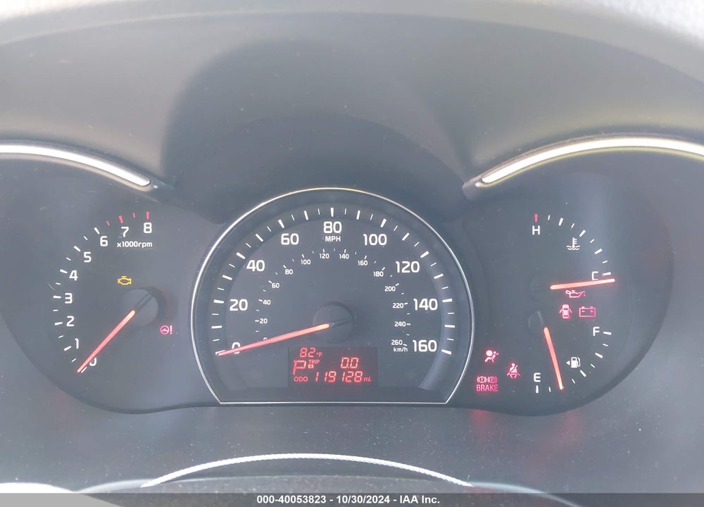2015 KIA SORENTO LX V6 VIN: 5XYKT4A77FG620575