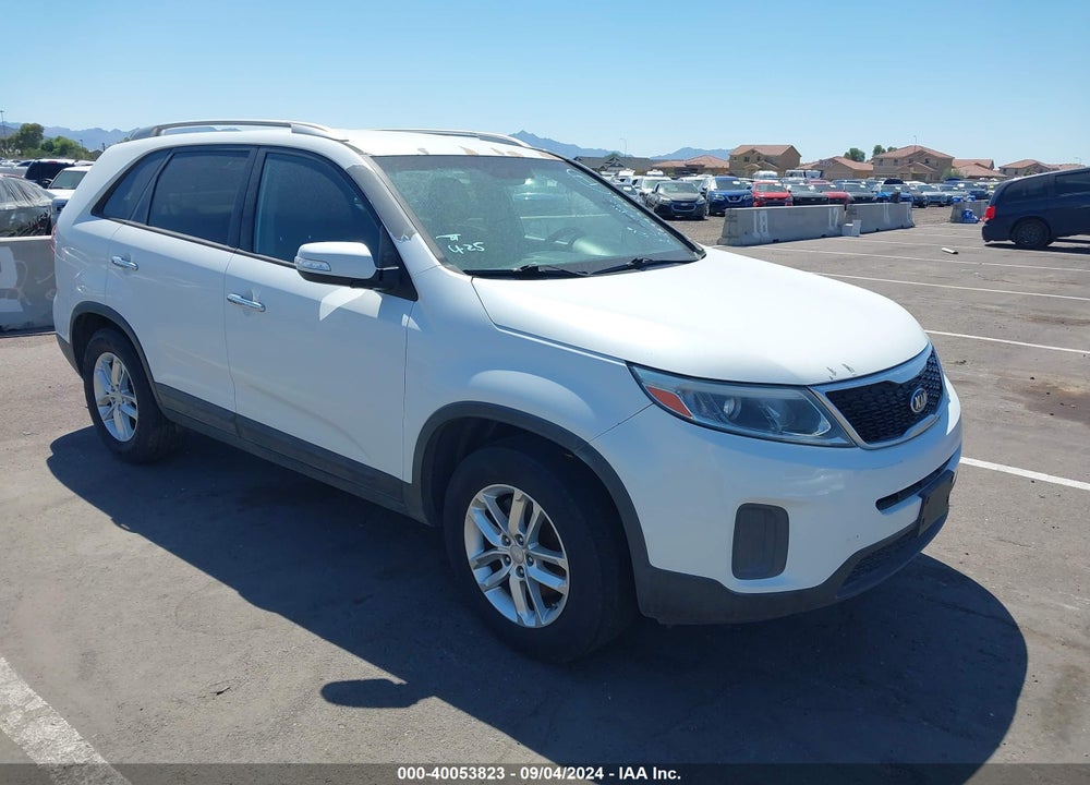 2015 KIA SORENTO LX V6 VIN: 5XYKT4A77FG620575