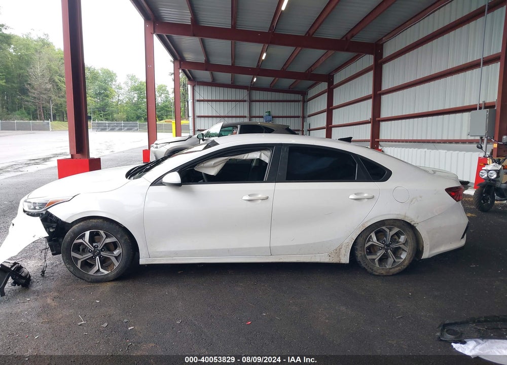 2021 KIA FORTE LXS VIN: 3KPF24AD0ME325869