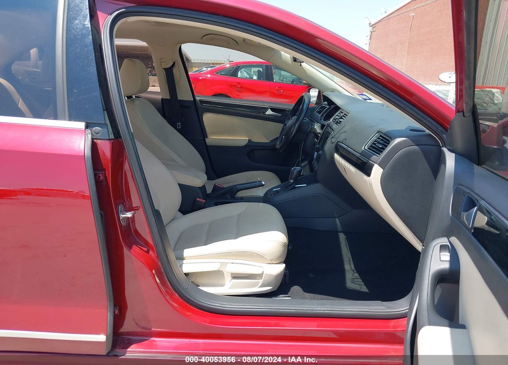2017 VOLKSWAGEN JETTA 1.8T SEL/1.8T SEL PREMIUM VIN: 3VWL17AJXHM266304