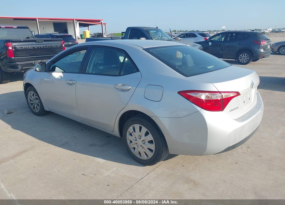 2017 TOYOTA COROLLA LE VIN: 5YFBURHE8HP582500