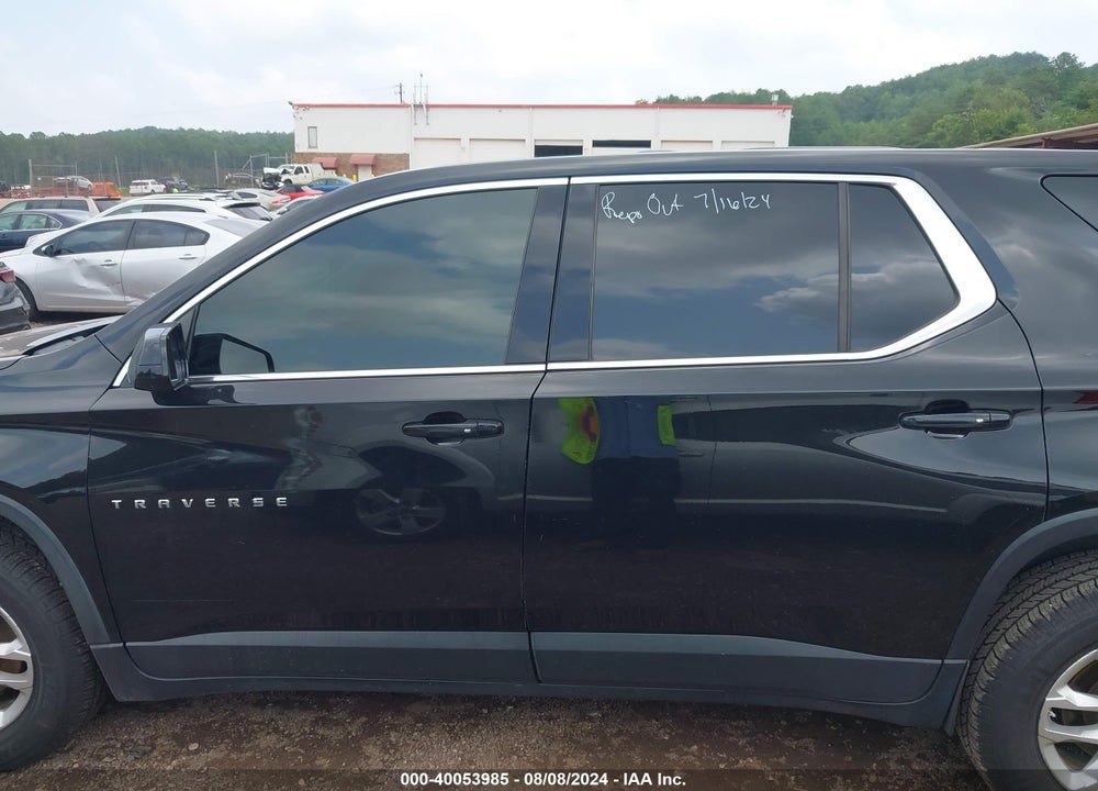 2018 CHEVROLET TRAVERSE LS VIN: 1GNERFKW0JJ166635