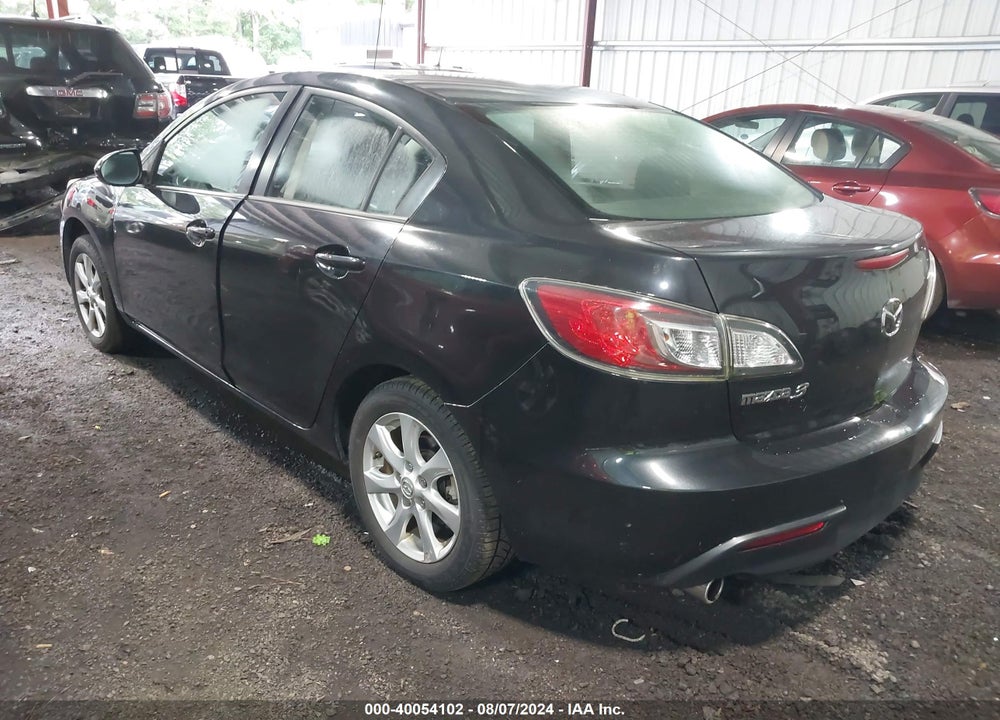 2011 MAZDA 3 I TOURING VIN: JM1BL1VG3B1433773