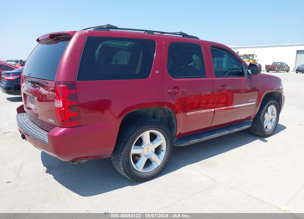 2011 CHEVROLET TAHOE VIN: 1GNSCBE0XBR122102