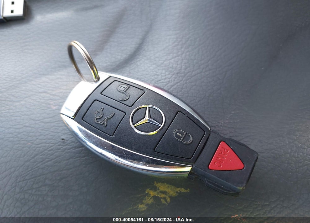 2014 MERCEDES-BENZ C 300 VIN: WDDGF8AB0EA941368