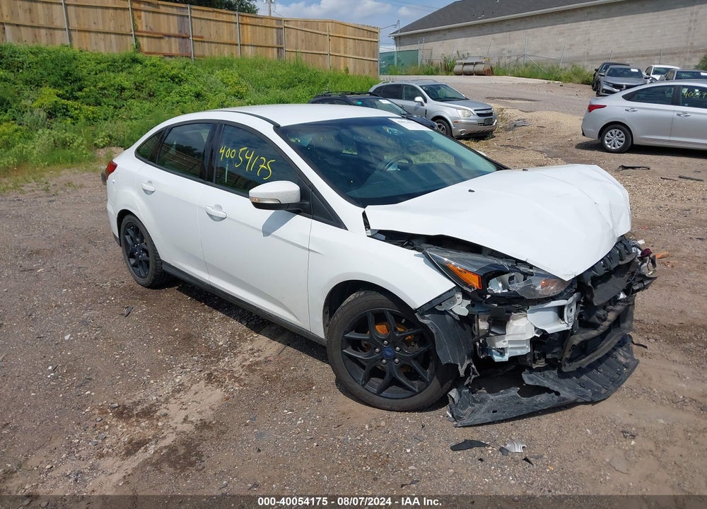 2016 FORD FOCUS SE VIN: 1FADP3F26GL315309