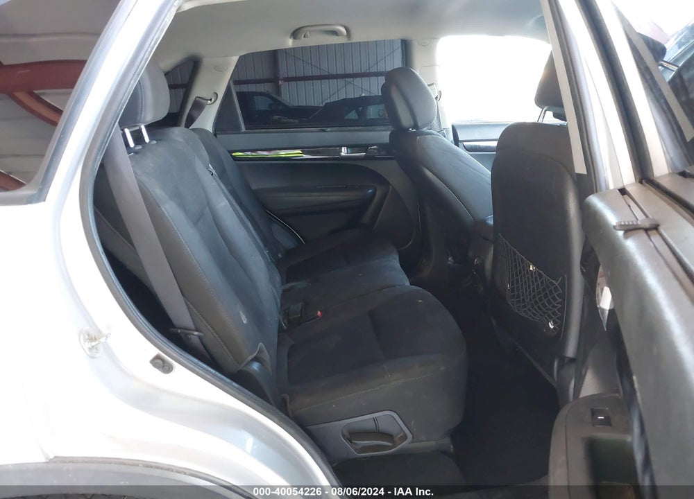 2014 KIA SORENTO LX VIN: 5XYKT4A74EG492424