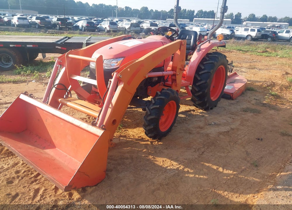 2017 KUBOTA L3200 VIN: 68588