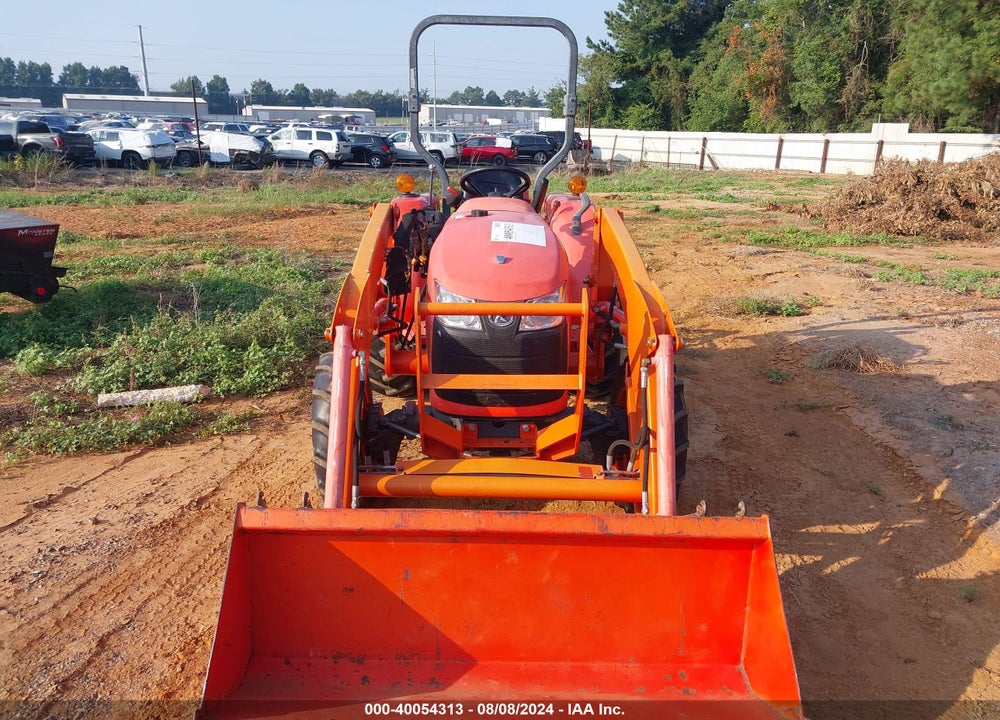 2017 KUBOTA L3200 VIN: 68588